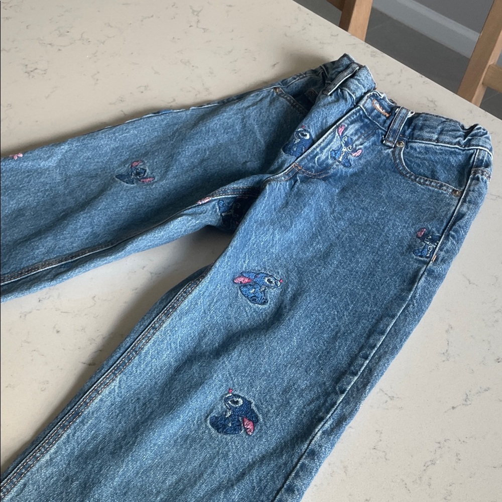 Zara Blue Straight Leg Jeans with Embroidery, girl. Size 7